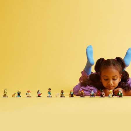 LEGO Minifigures Series 25 Collectible Figures 71045 (9 Pieces) LEGO Minifigures Series 25 Collectible Figures 71045 (9 Pieces)