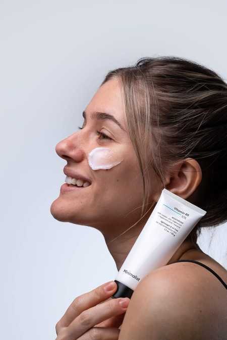 Minimalist 10% Vitamin B5 Gel Face Moisturizer For Oily & Acne Prone Skin | Oil-free | Fast Absorbing Lightweight Winter Cream Minimalist 10% Vitamin B5 Gel Face Moisturizer For Oily & Acne Prone Skin | Oil-free | Fast Absorbing Lightweight Winter Cream