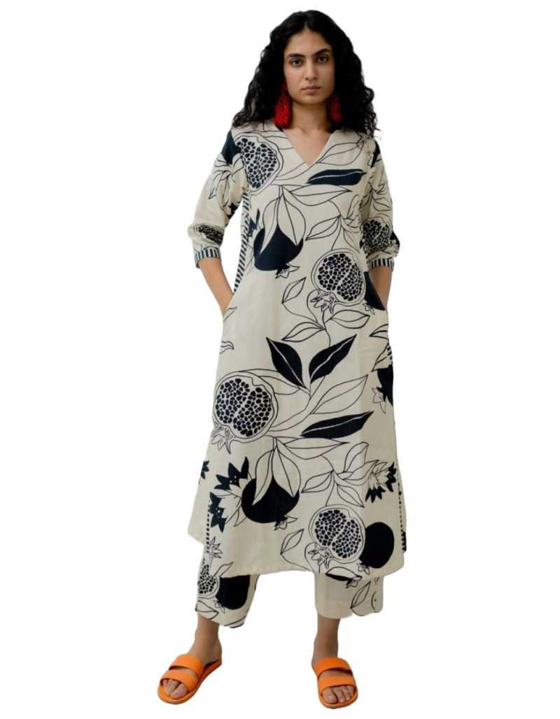 GoSriKi Women's Rayon Blend Straight Printed Kurta with Pant GoSriKi Women's Rayon Blend Straight Printed Kurta with Pant