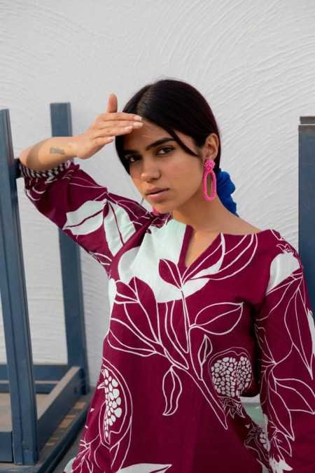 GoSriKi Women's Rayon Blend Straight Printed Kurta with Pant GoSriKi Women's Rayon Blend Straight Printed Kurta with Pant