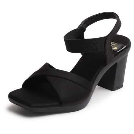 XE Looks slip-on sandals for women